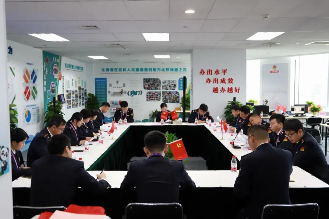 【护航进博会】鲜红党旗下，这支队伍扬帆再起航