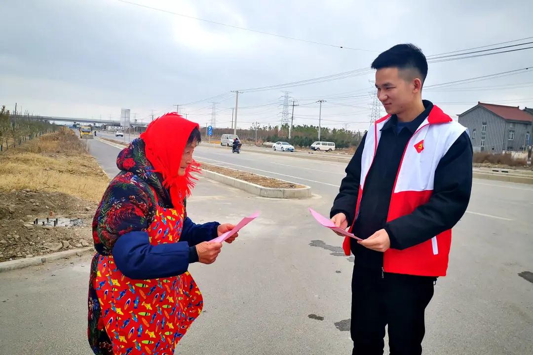【乡村振兴在路上】有这样一群90后选调生在村里