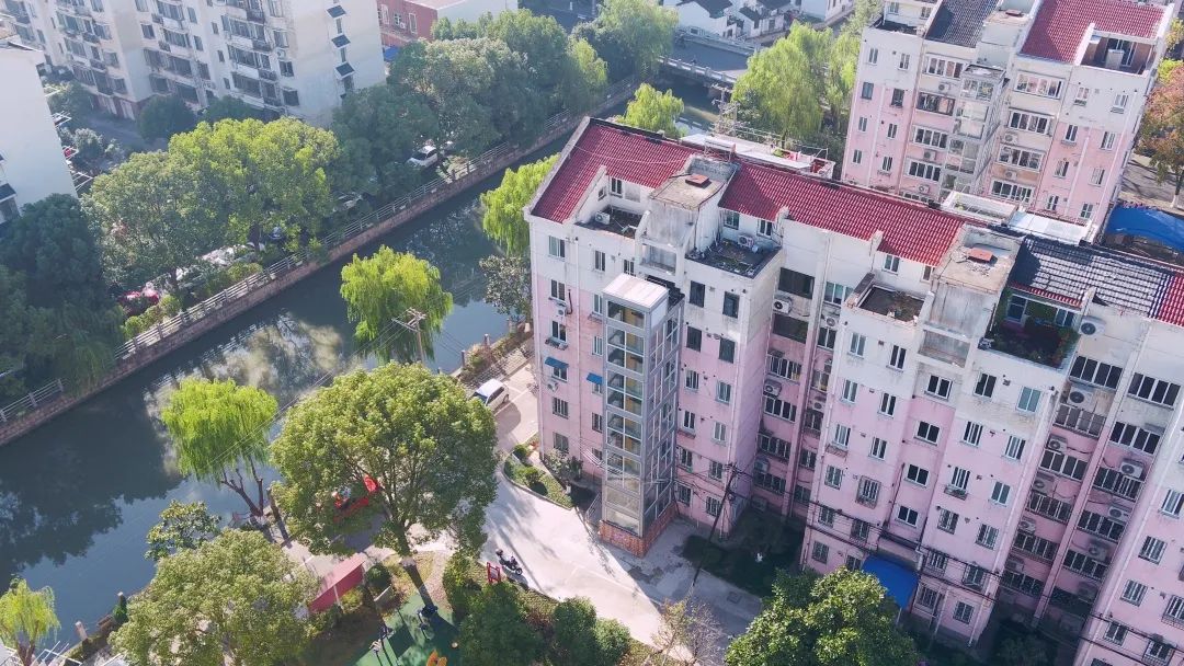 【基层治理】34部签约、3部启用，2个小区整体签约！快来围观盈浦街道的“加梯秘方”