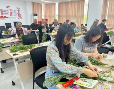夏阳街道：清风廉韵润端午 党群连心粽飘香