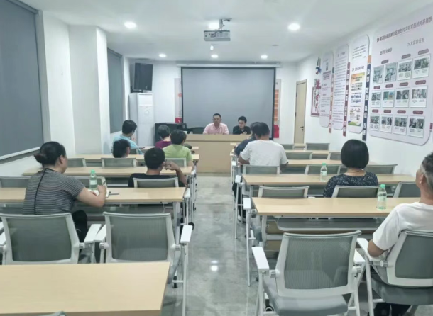 【基层治理】盈浦街道庆新居民区：“小工程”做实“大民生”，电梯“焕新”提升幸福温度