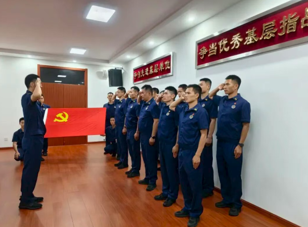 【基层动态】区消防救援局：风雨砺剑守一线 忠诚履职勇担当