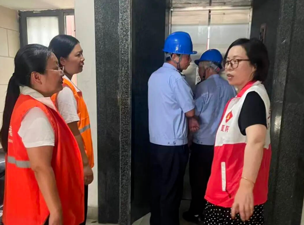 【学思想 强作风 建新功】一支部一实事｜夏阳街道青科居民区党总支：旧梯焕新暖民心